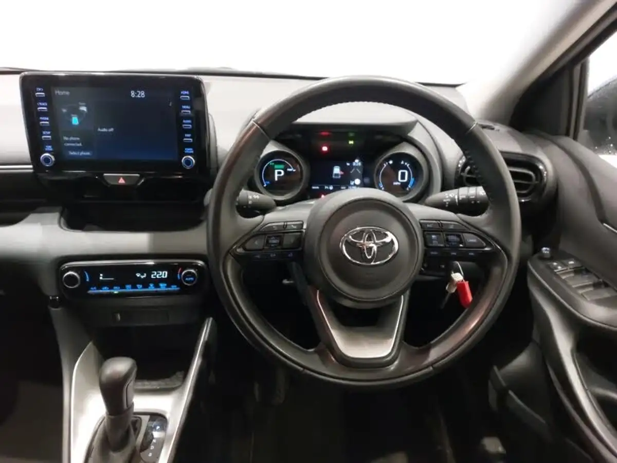 2022-toyota-yaris-15-vvt-i-design-big-6