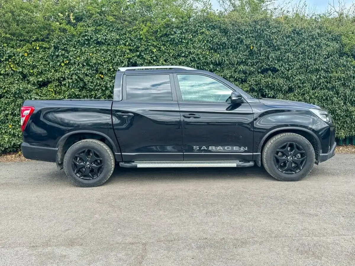 2023-kgm-ssangyong-musso-22td-saracen-202pseu6d-big-3