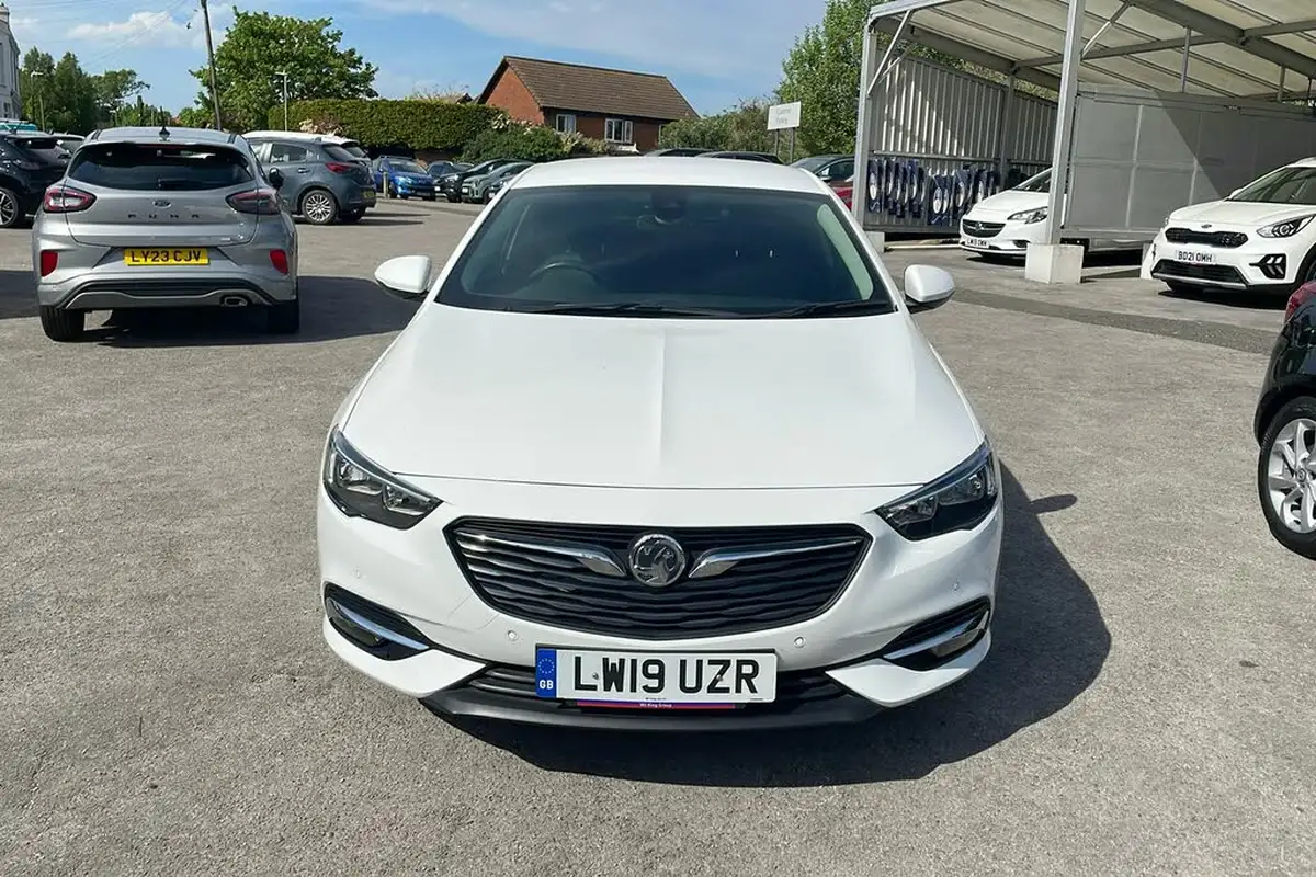 2019-vauxhall-insignia-grand-sport-15-turbo-sri-ss-big-7