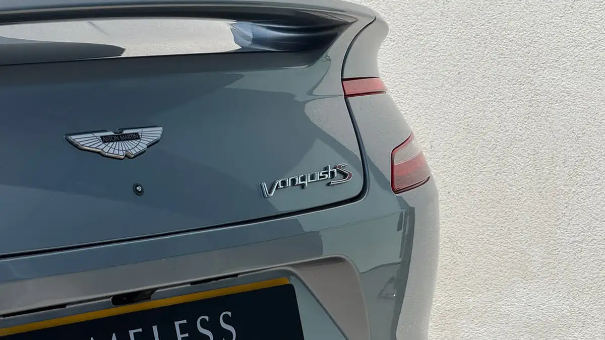 2019-aston-martin-vanquish-59-568bhp-big-7