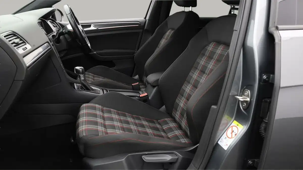 2019-volkswagen-golf-20-tsi-gti-performance-5d-dsg-big-13
