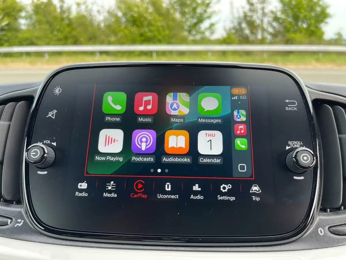 2019-fiat-500-12-lounge-big-29