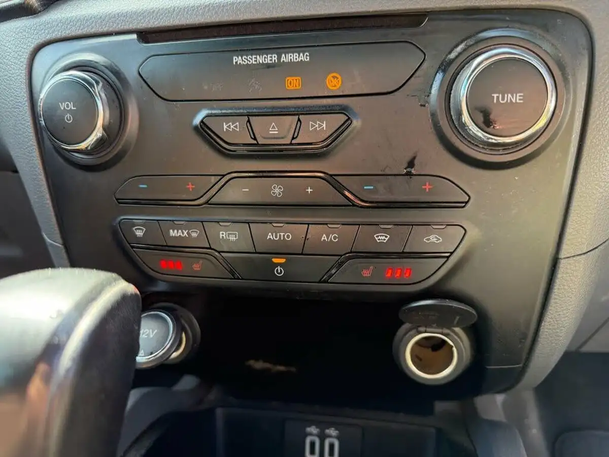 2018-ford-ranger-32td-wildtrak-auto-big-14
