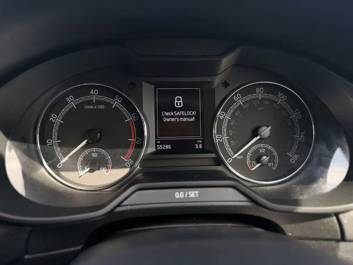 2019-skoda-octavia-10-tsi-se-technology-hatchback-big-32