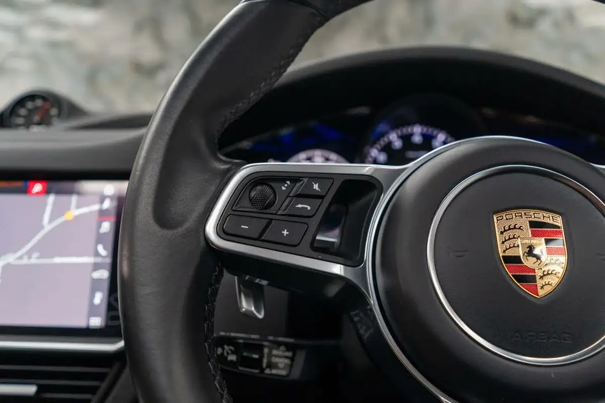 2019-porsche-cayenne-30-v6-coupe-big-31