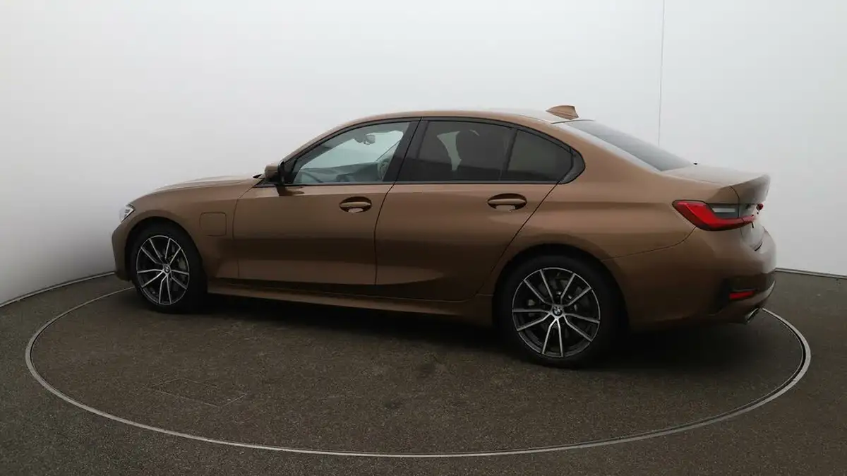 2019-bmw-3-series-20-330e-sport-pro-big-38