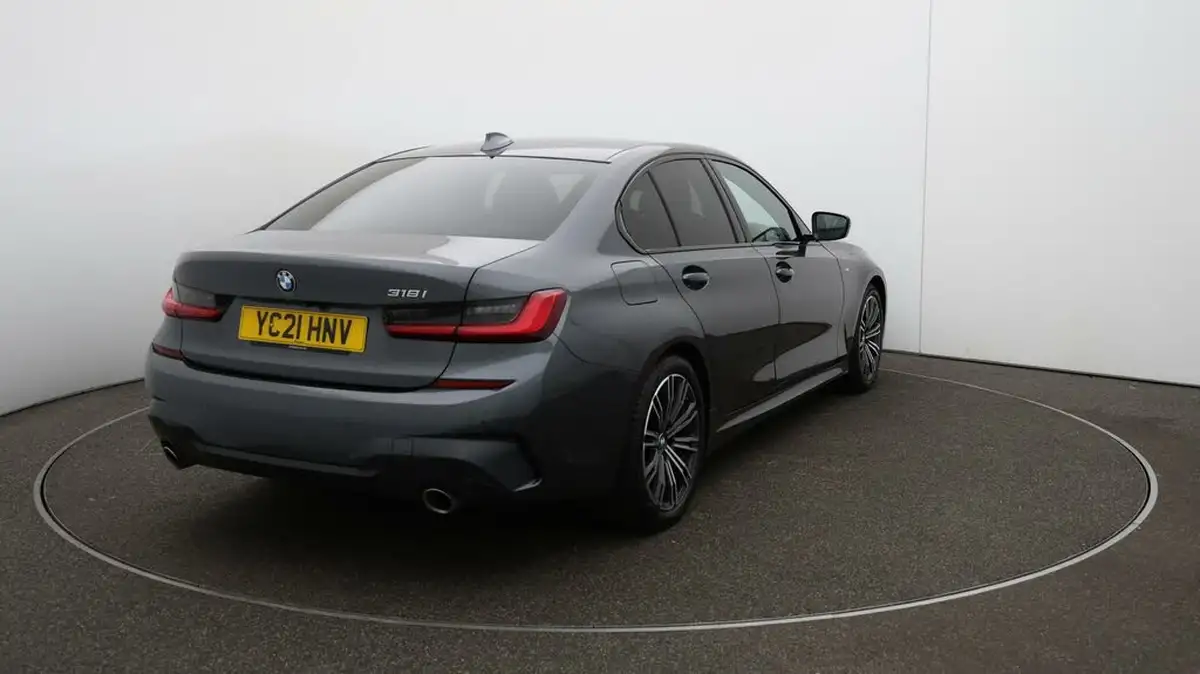 2021-bmw-3-series-20-318i-m-sport-saloon-4d-big-48