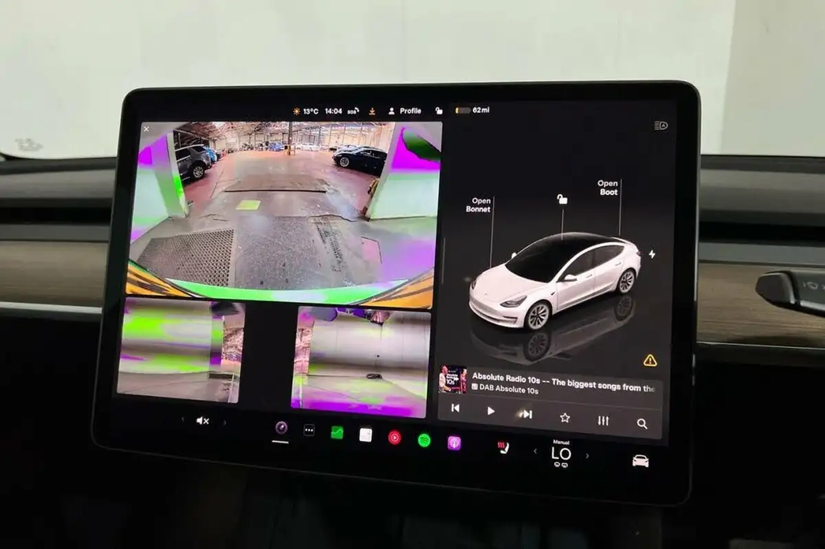 2022-tesla-model-3-e-long-range-big-12