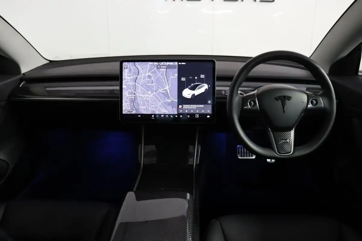 2019-tesla-model-3-e-4x4-performance-pack-big-8