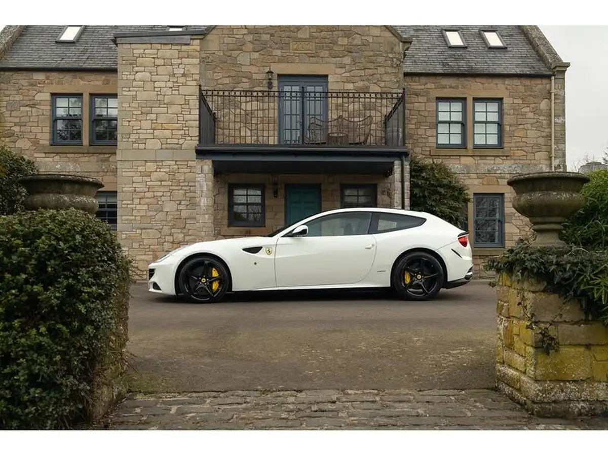 2013-ferrari-ff-63-big-12