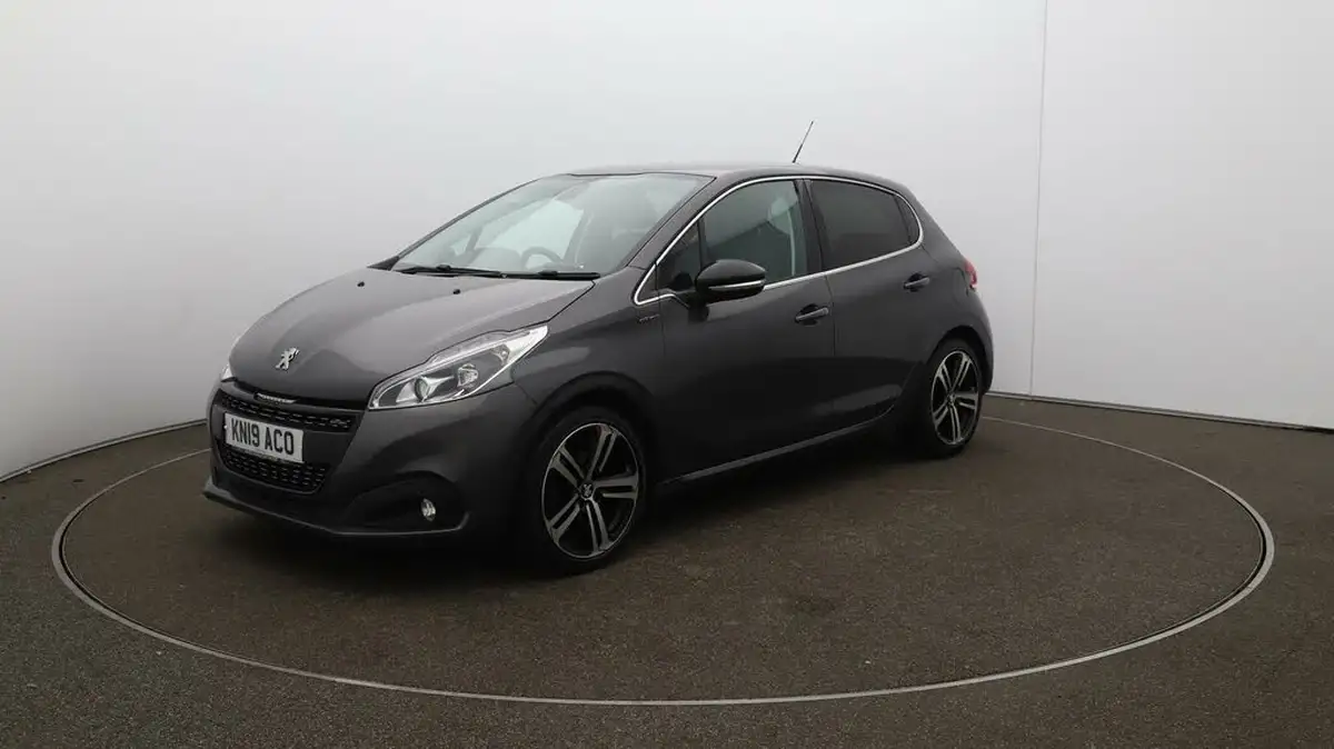 2019-peugeot-208-12-puretech-gt-line-110bhp-big-61
