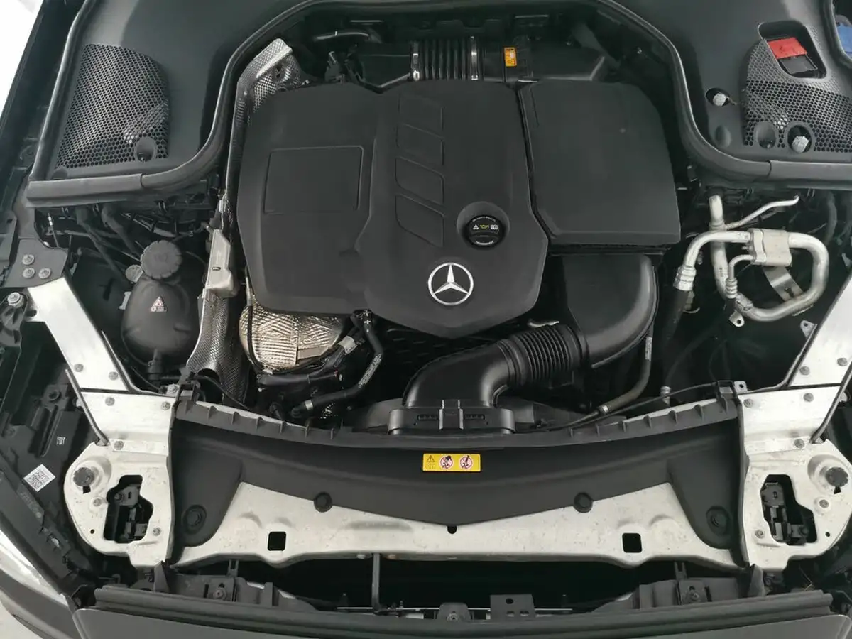 2019-mercedes-benz-e-class-20d-e220d-amg-line-edition-saloon-4d-big-43