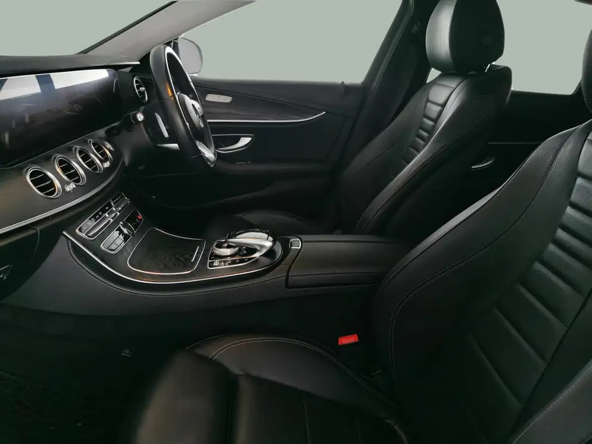 2019-mercedes-benz-e-class-20d-e220d-amg-line-edition-saloon-4d-big-2
