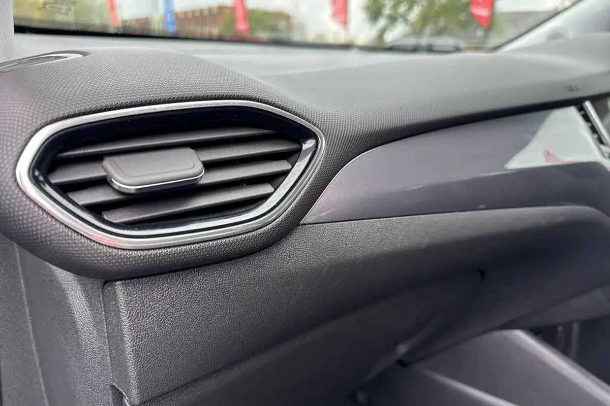 2022-vauxhall-crossland-12-ultimate-130ps-big-16