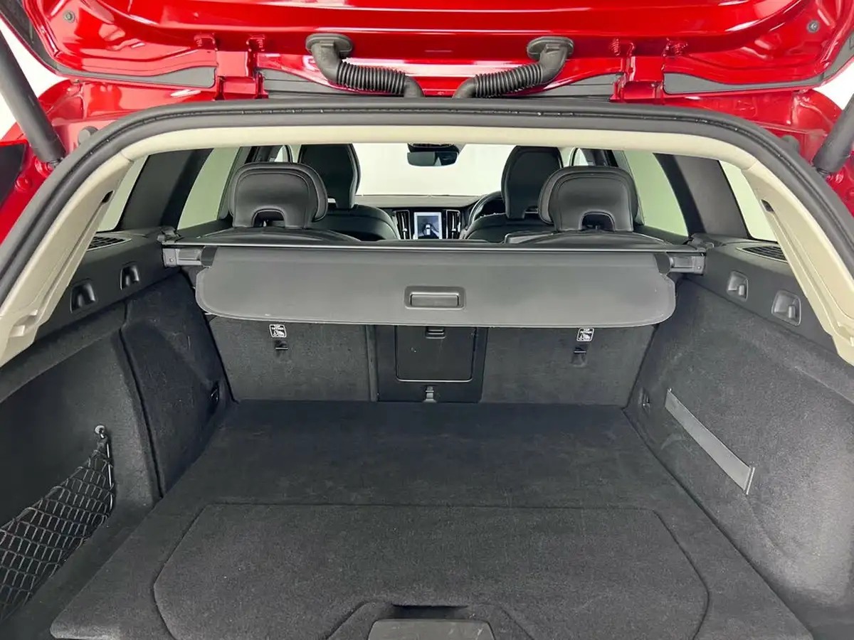 2019-volvo-v60-20td-d4-momentum-plus-geartronic-big-9