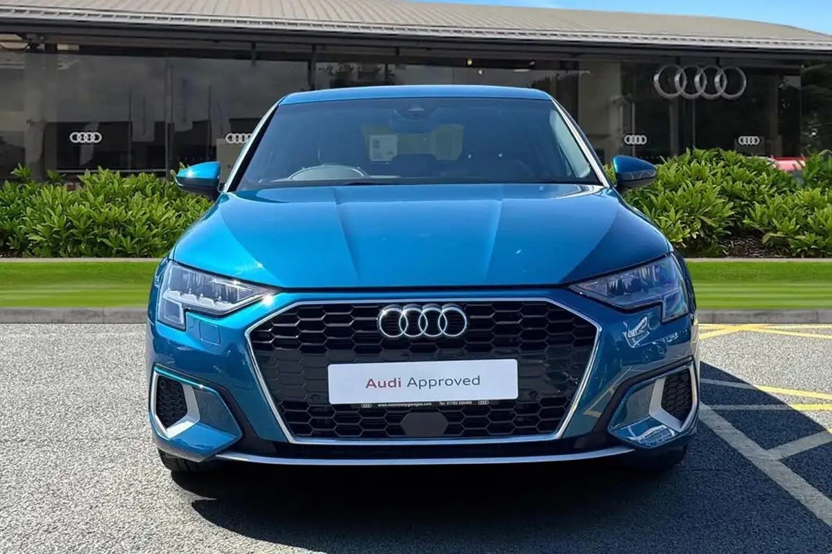 2023-audi-a3-15-35-tfsi-sportback-5d-s-tronic-big-4