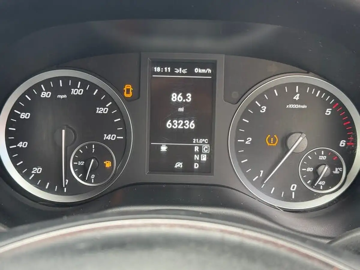 2021-mercedes-benz-vito-20cdi-114-progressive-l2-134bhpeu6dt-panel-1749cc-9g-tronic-big-42