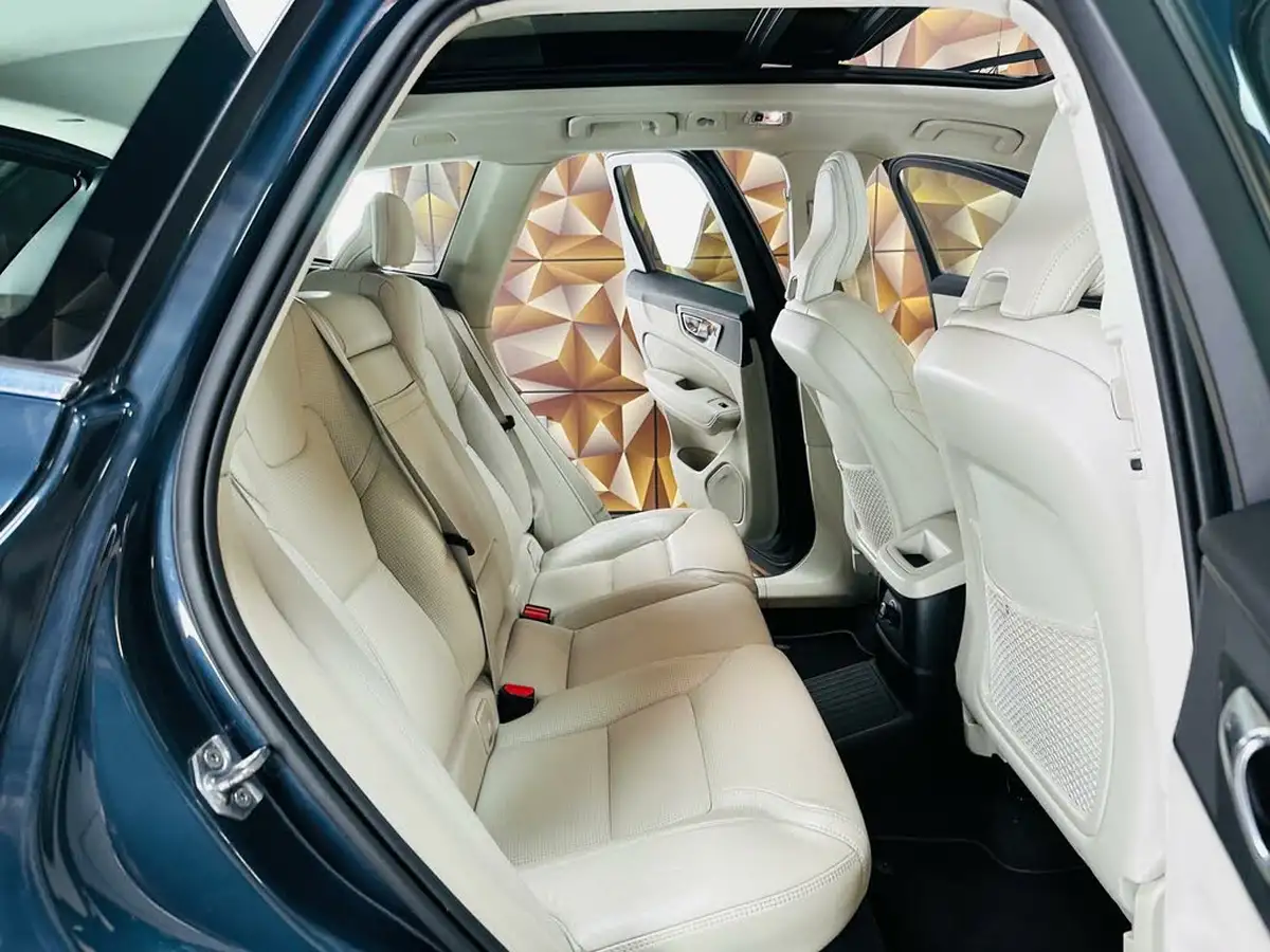 2019-volvo-xc60-20-t8-inscription-pro-ss-big-57