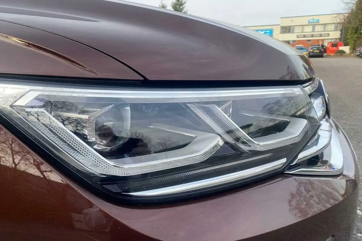 2021-volkswagen-tiguan-15-tsi-elegance-big-17