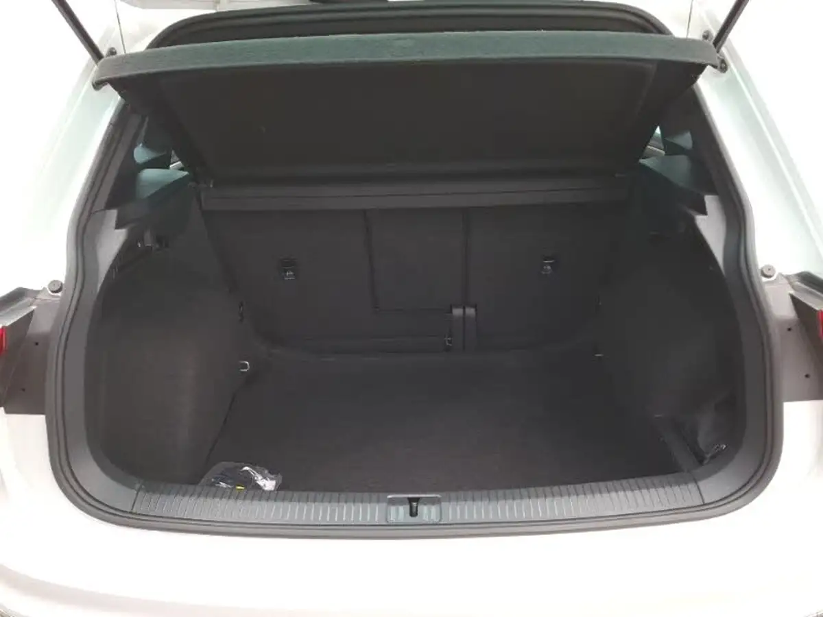 2024-volkswagen-tiguan-15-tsi-r-line-edition-big-7