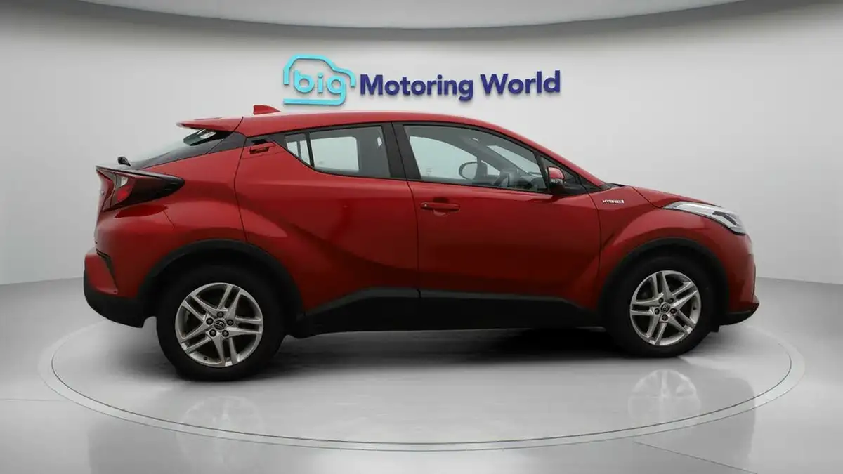 2022-toyota-c-hr-18-vvt-i-icon-big-8
