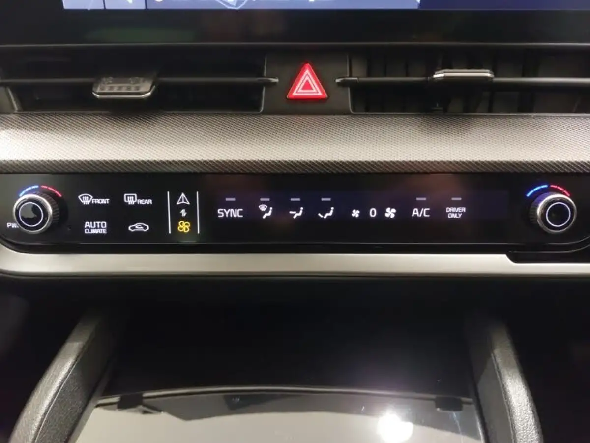 2024-kia-sportage-16-t-gdi-3-207bhp-hev-auto-big-12