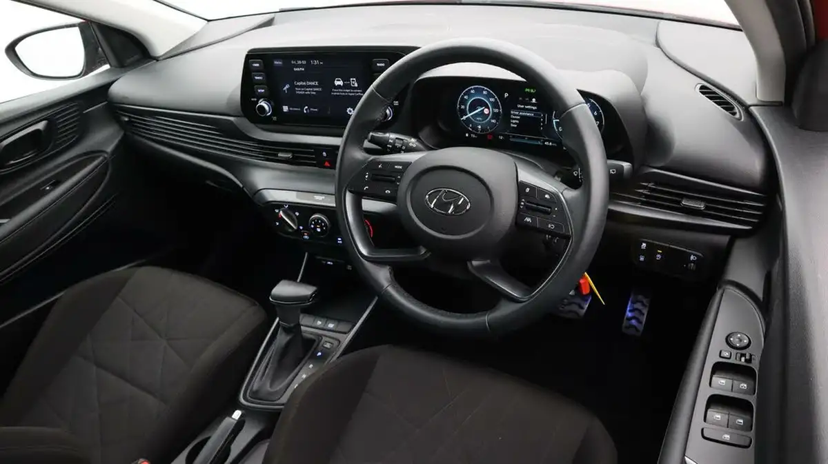 2023-hyundai-bayon-10-t-gdi-se-connect-dct-big-9
