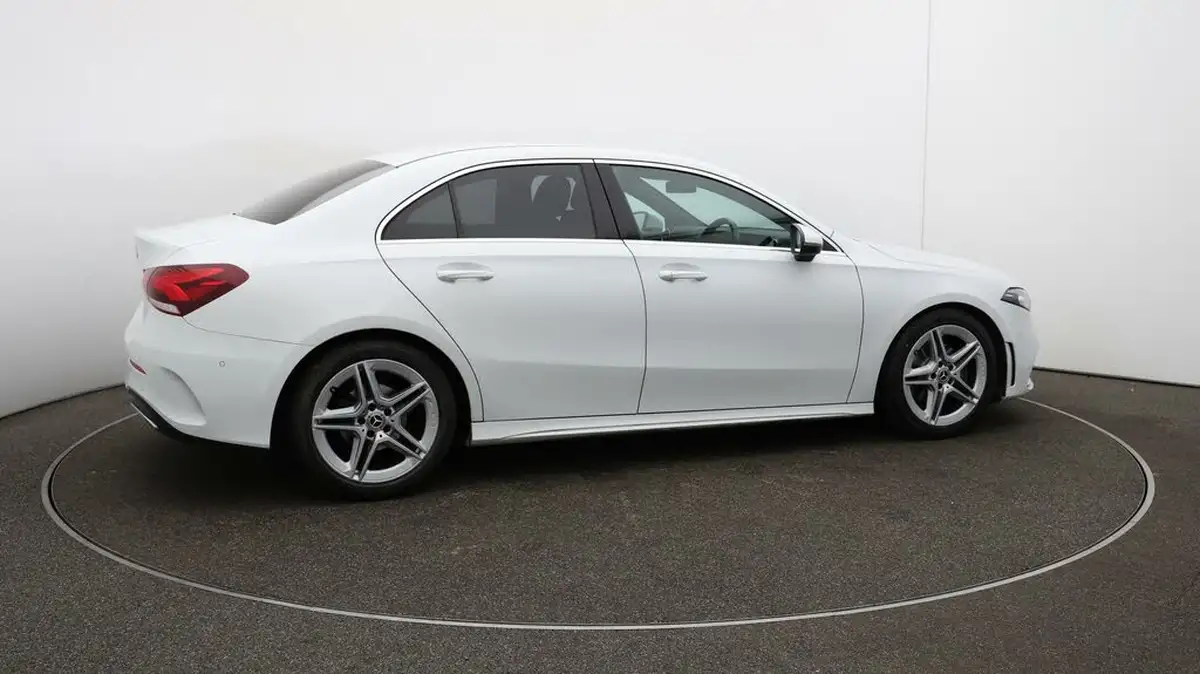 2020-mercedes-benz-a-class-13-a180-amg-line-executive-saloon-4d-7g-dct-big-43
