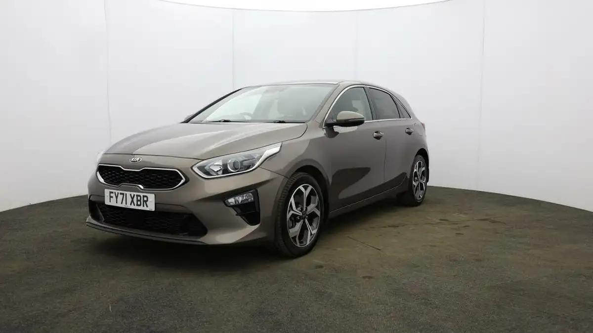 2021-kia-ceed-15-t-gdi-3-hatchback-big-29