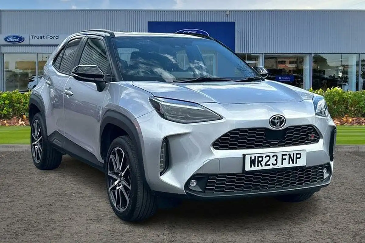 2023-toyota-yaris-cross-15-vvt-i-gr-sport-big-0