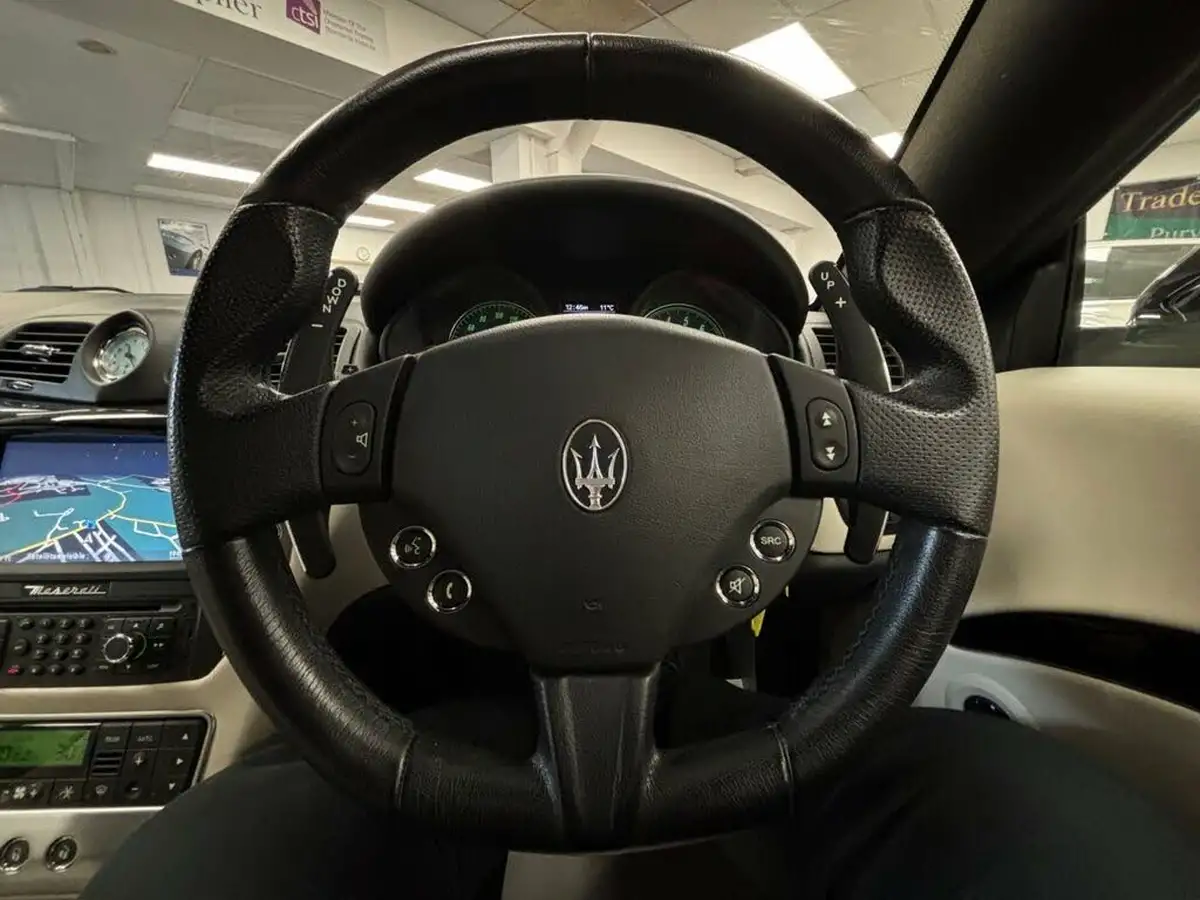 2016-maserati-granturismo-42-big-55