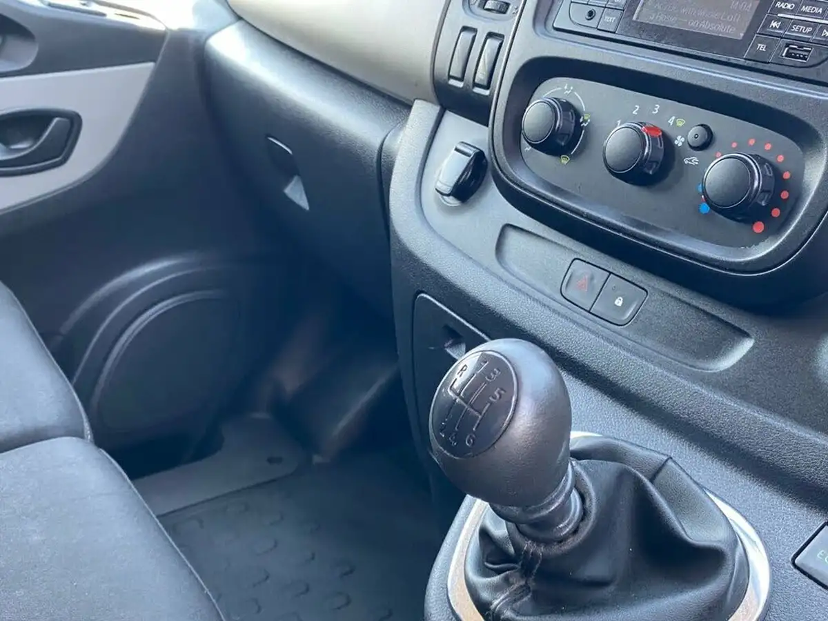 2018-renault-trafic-16dci-sl27-95-business-95-mini-bus-big-28