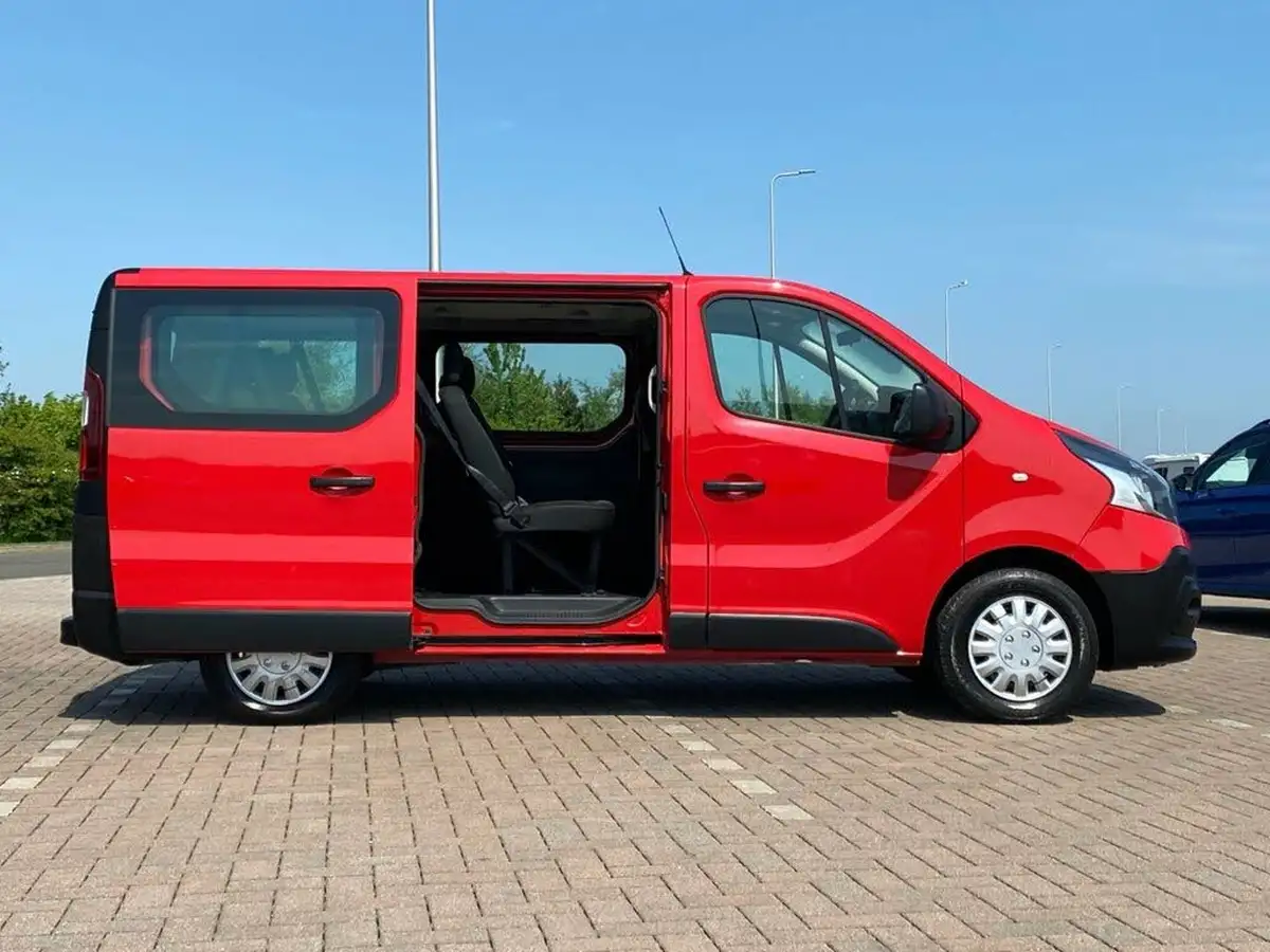 2018-renault-trafic-16dci-sl27-95-business-95-mini-bus-big-54