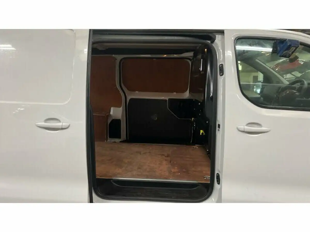 2022-vauxhall-vivaro-15td-2900-l2h1-sportive-big-2