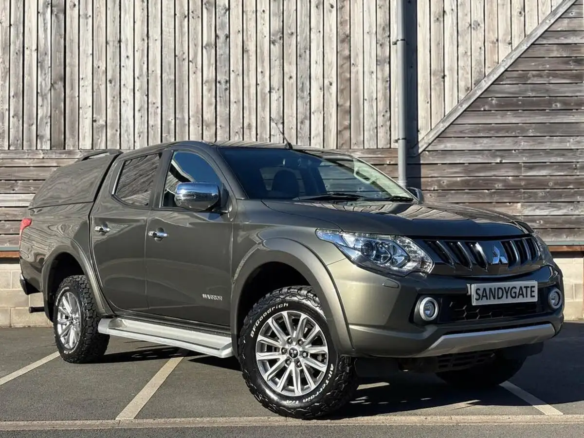 2018-mitsubishi-l200-24di-d-warrior-eu6-big-0