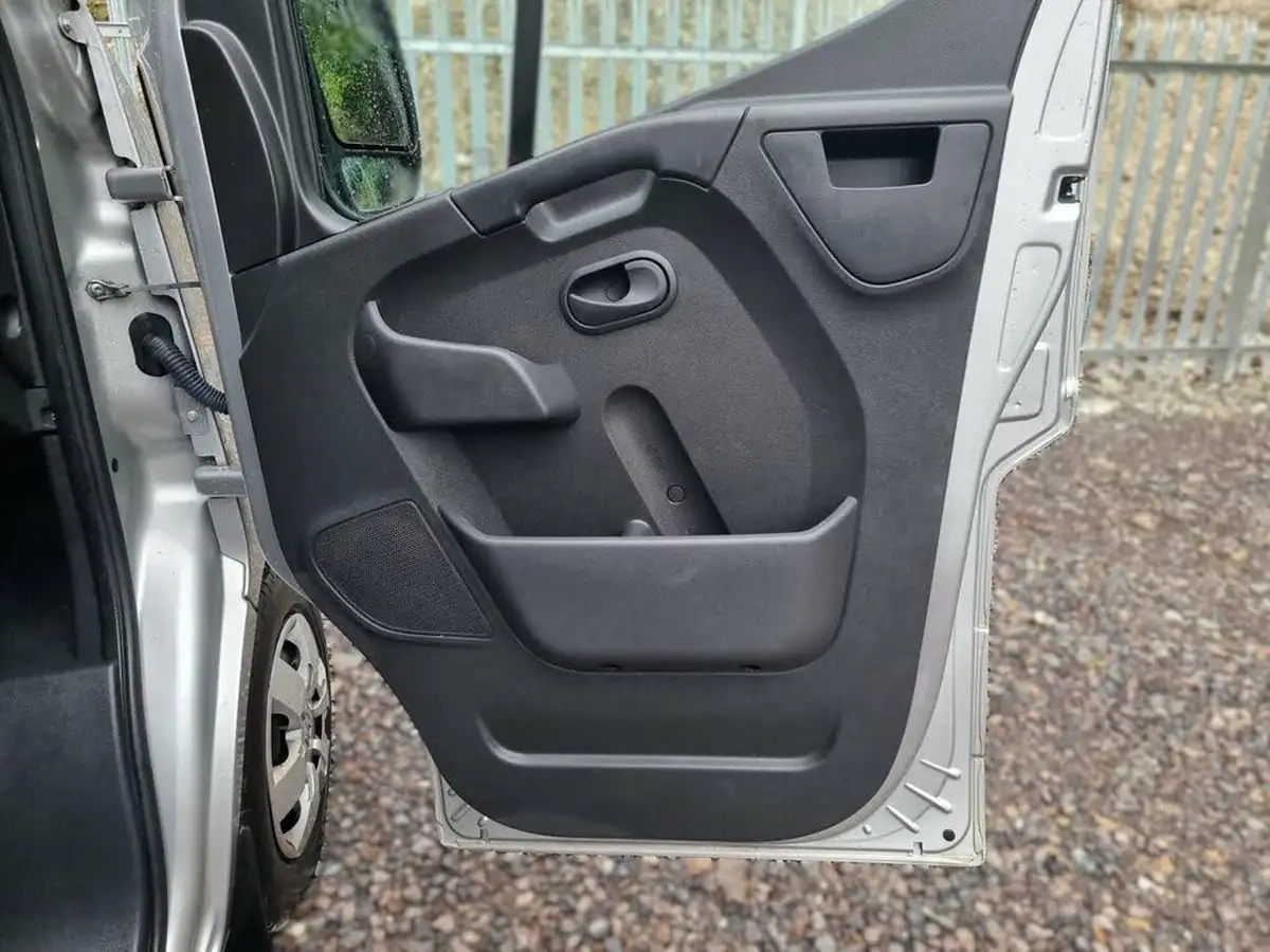 2019-renault-master-23dci-mm33-130-business-big-21