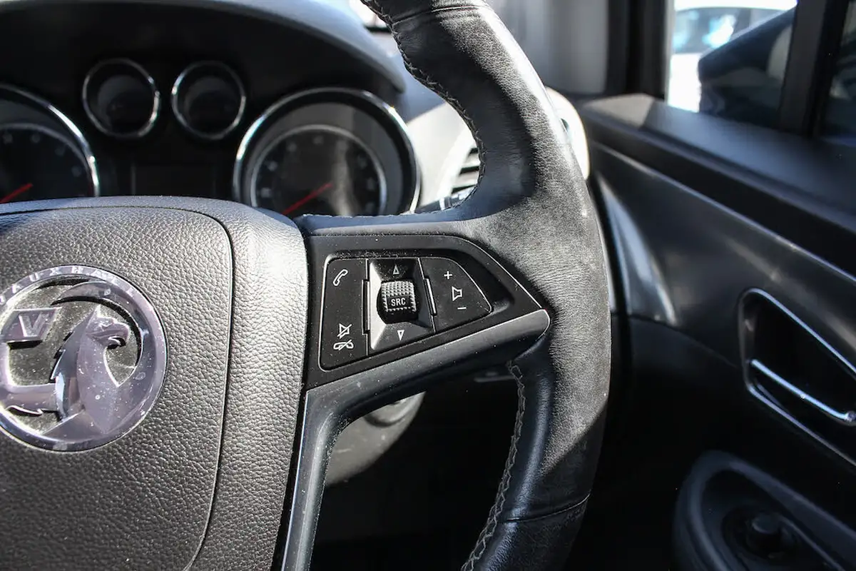 2015-vauxhall-mokka-14i-16v-turbo-se-4x4-ss-big-27