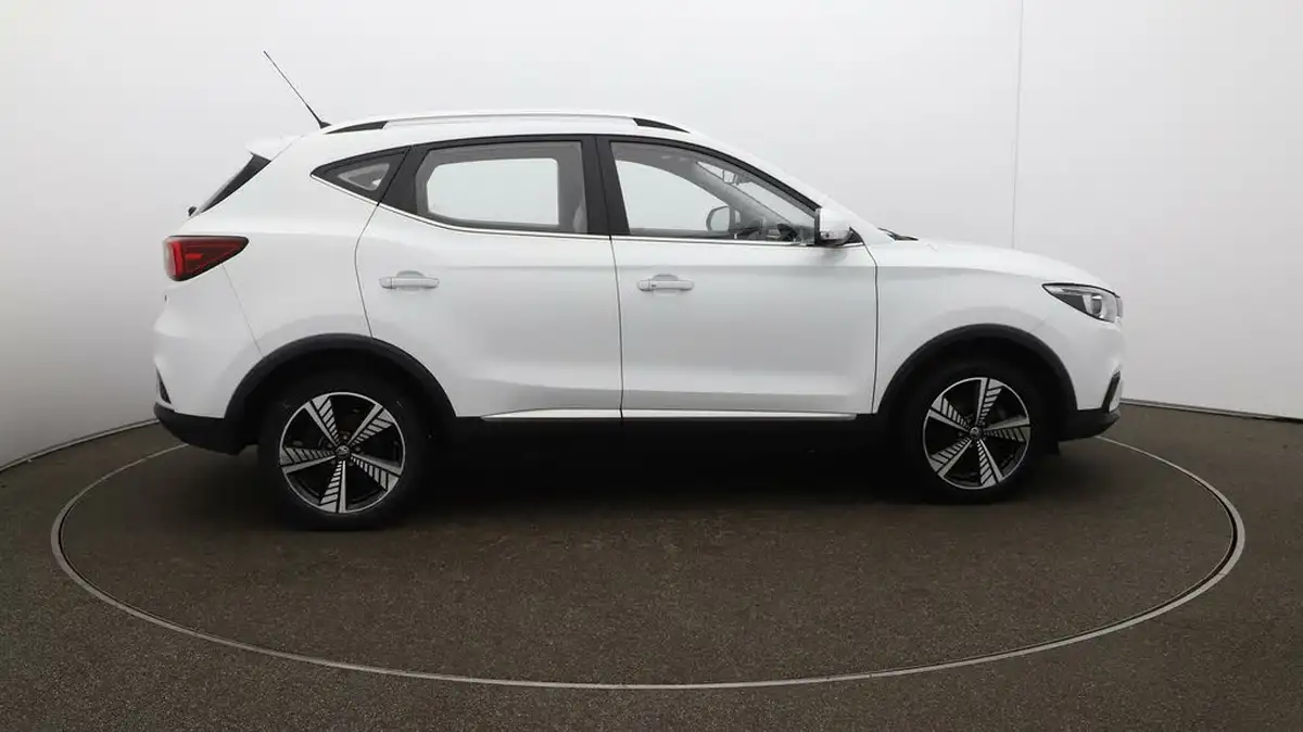 2021-mg-zs-suv-e-exclusive-ev-big-8