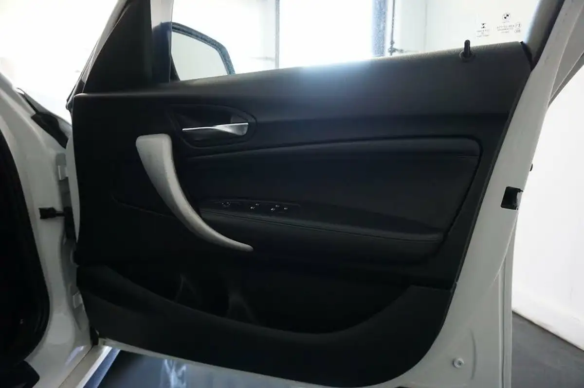 2017-bmw-1-series-30-m140i-5d-big-18