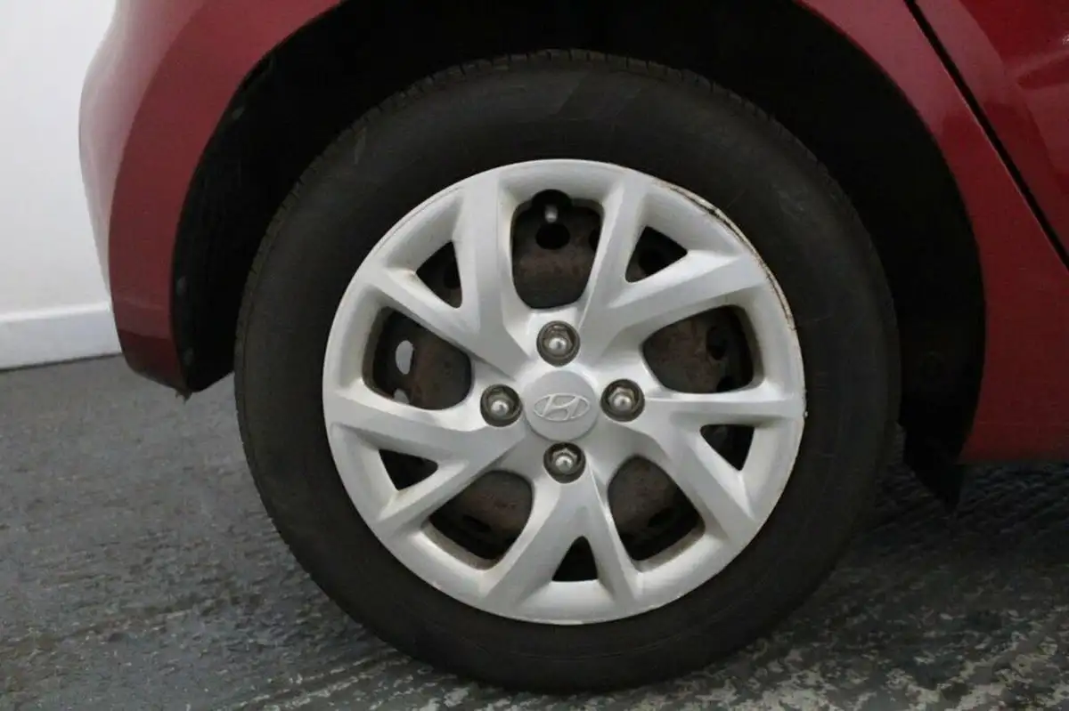 2019-hyundai-i10-12-se-big-42