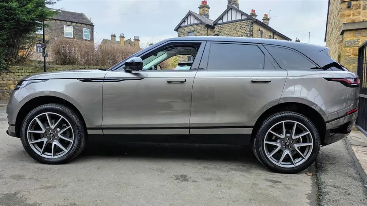 2021-land-rover-range-rover-velar-30-d300-r-dynamic-hse-big-4