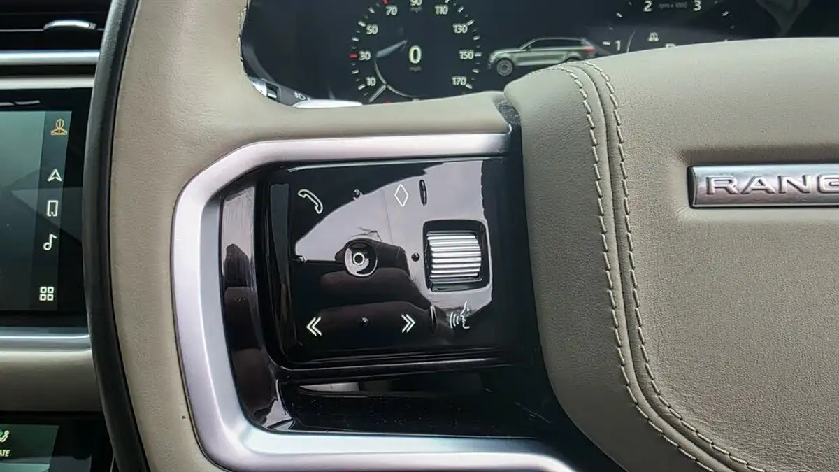 2021-land-rover-range-rover-velar-30-d300-r-dynamic-hse-big-32