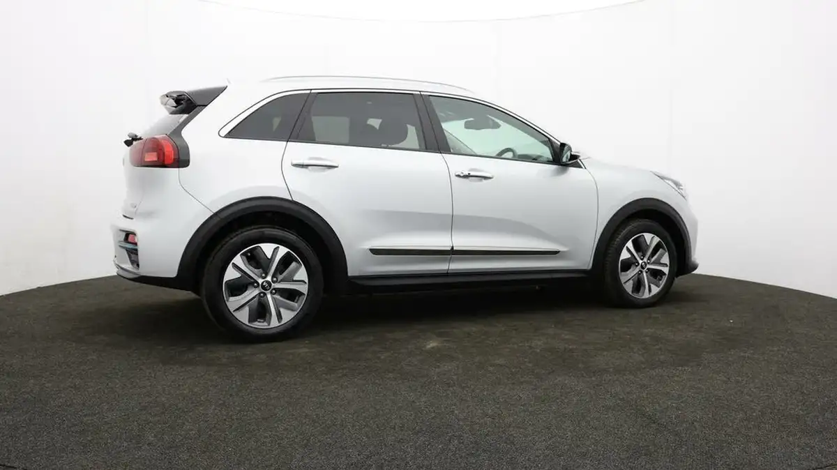 2021-kia-e-niro-ev-4-big-27