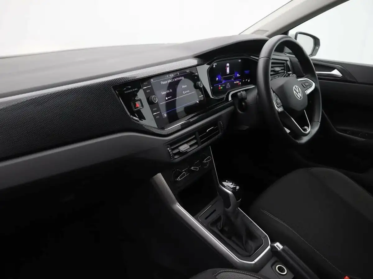 2022-volkswagen-polo-10-tsi-life-dsg-big-8