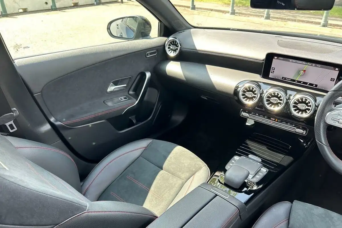 2022-mercedes-benz-a-class-13-a250e-amg-line-premium-plus-night-edition-saloon-4d-big-32