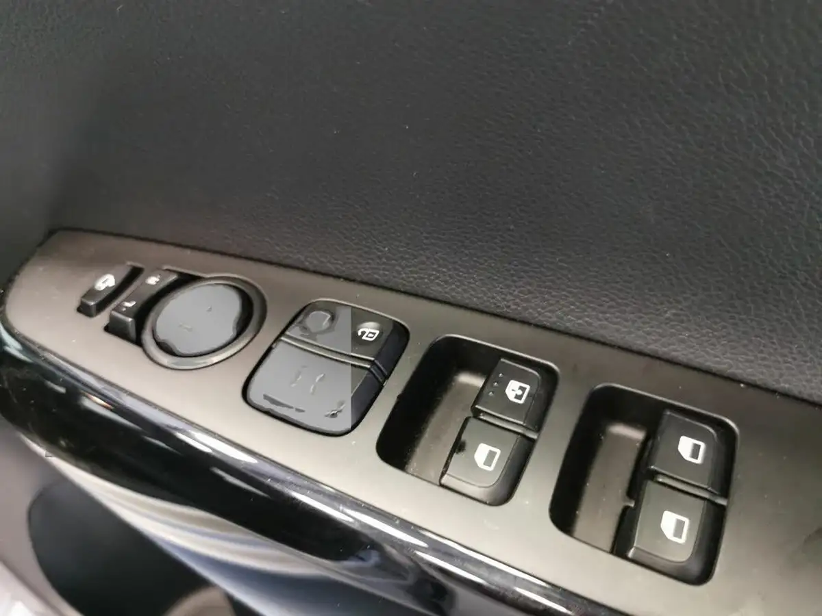 2023-kia-picanto-10-3-big-15