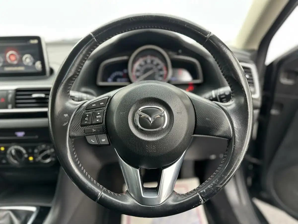 2015-mazda-mazda3-20-se-hatchback-5d-big-21