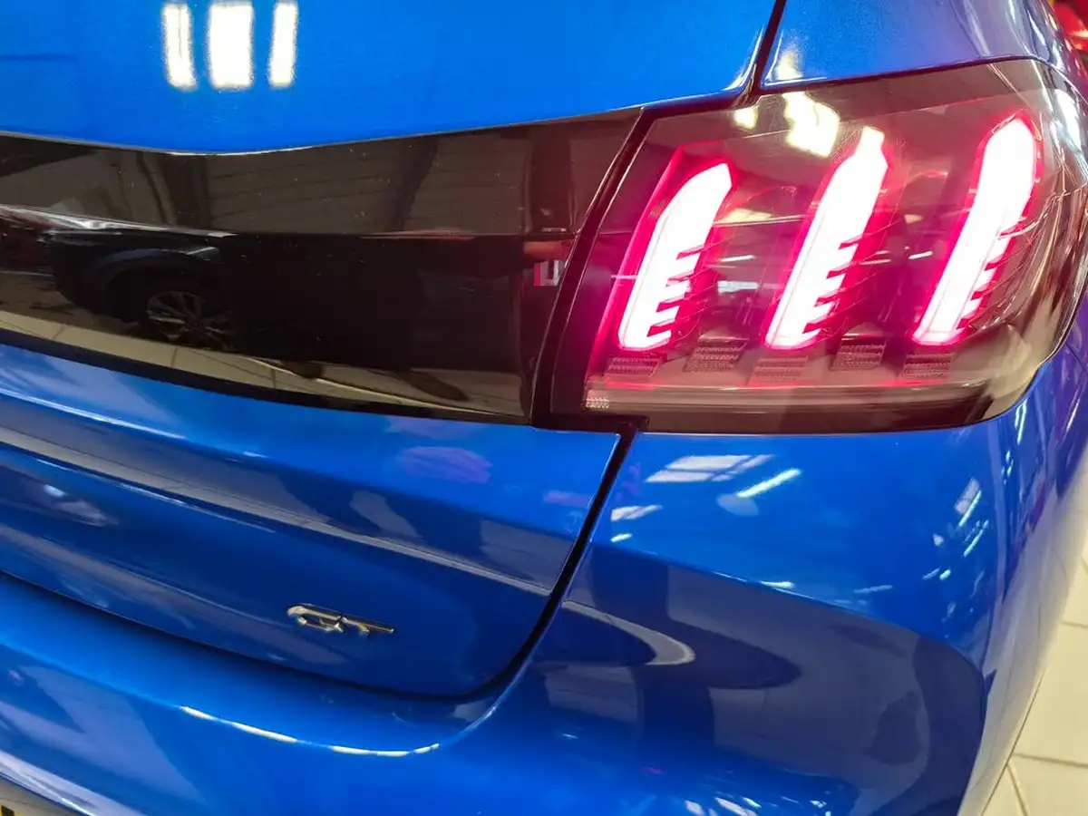 2021-peugeot-208-12-puretech-gt-100bhp-big-8