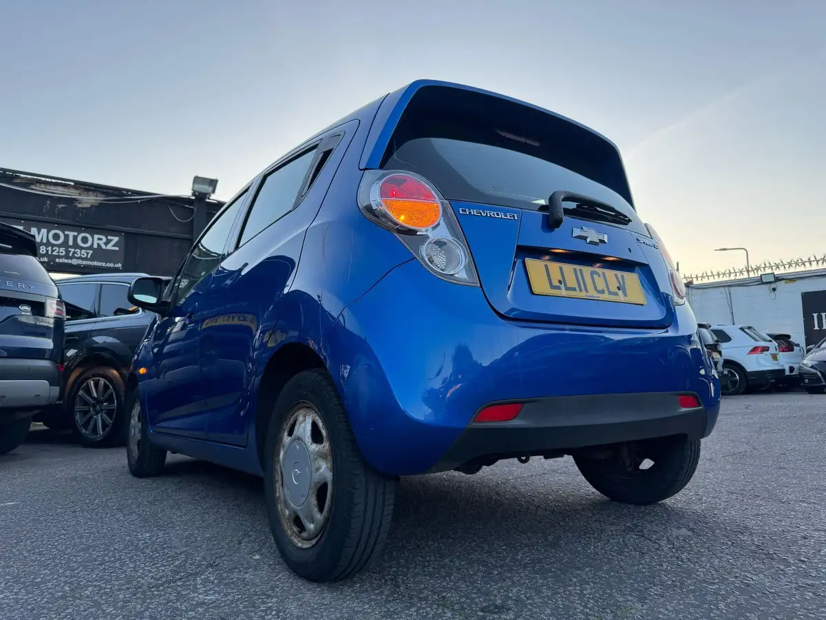 2011-chevrolet-spark-10-ls-big-17
