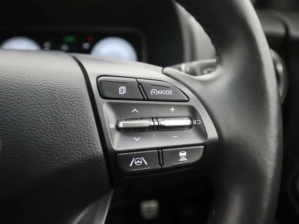 2021-hyundai-kona-e-premium-204ps-64kwh-7kw-obc-big-25